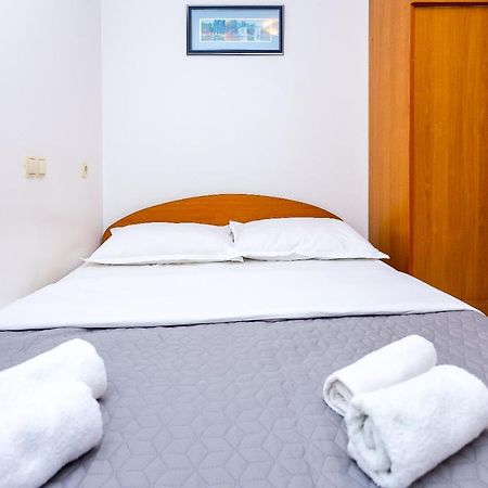 Aga Beach Suites Omis Bagian luar foto