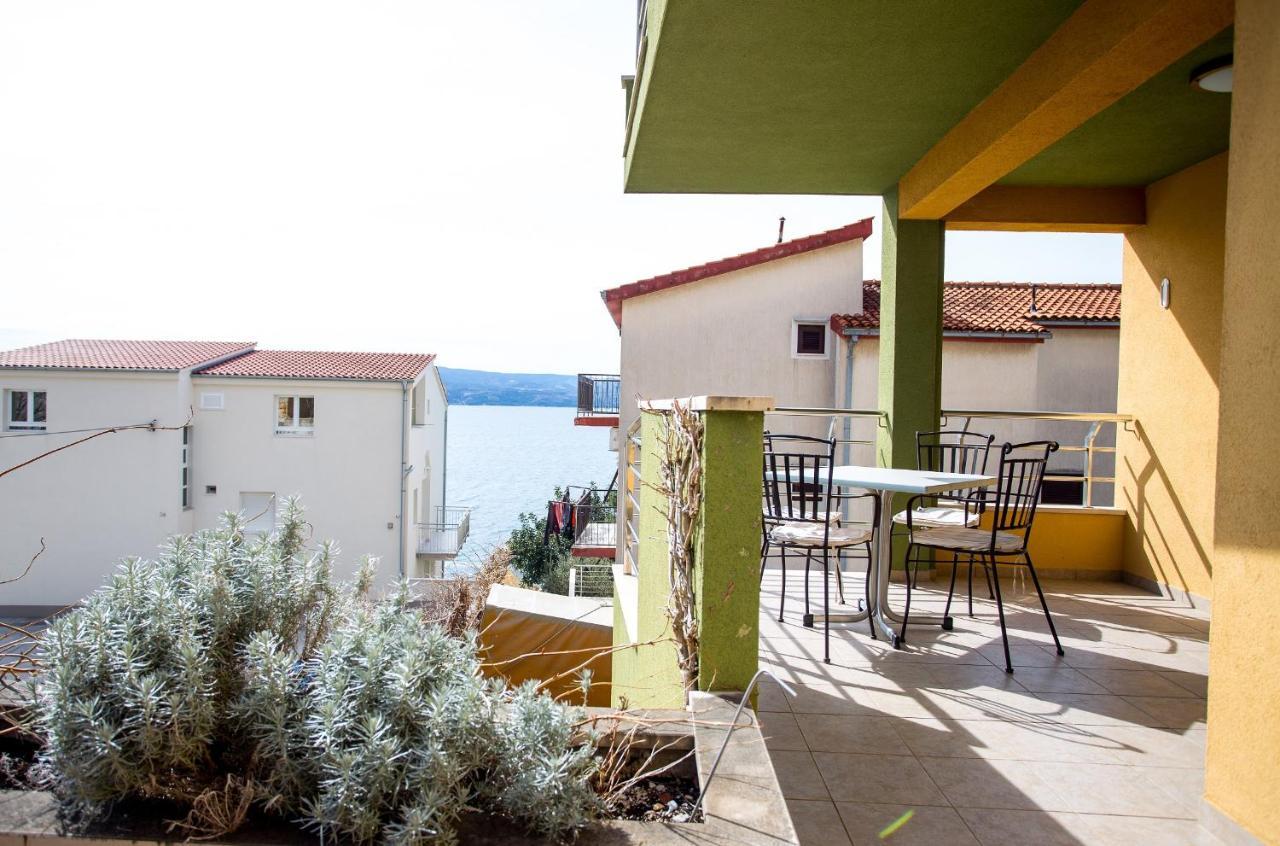 Aga Beach Suites Omis Bagian luar foto