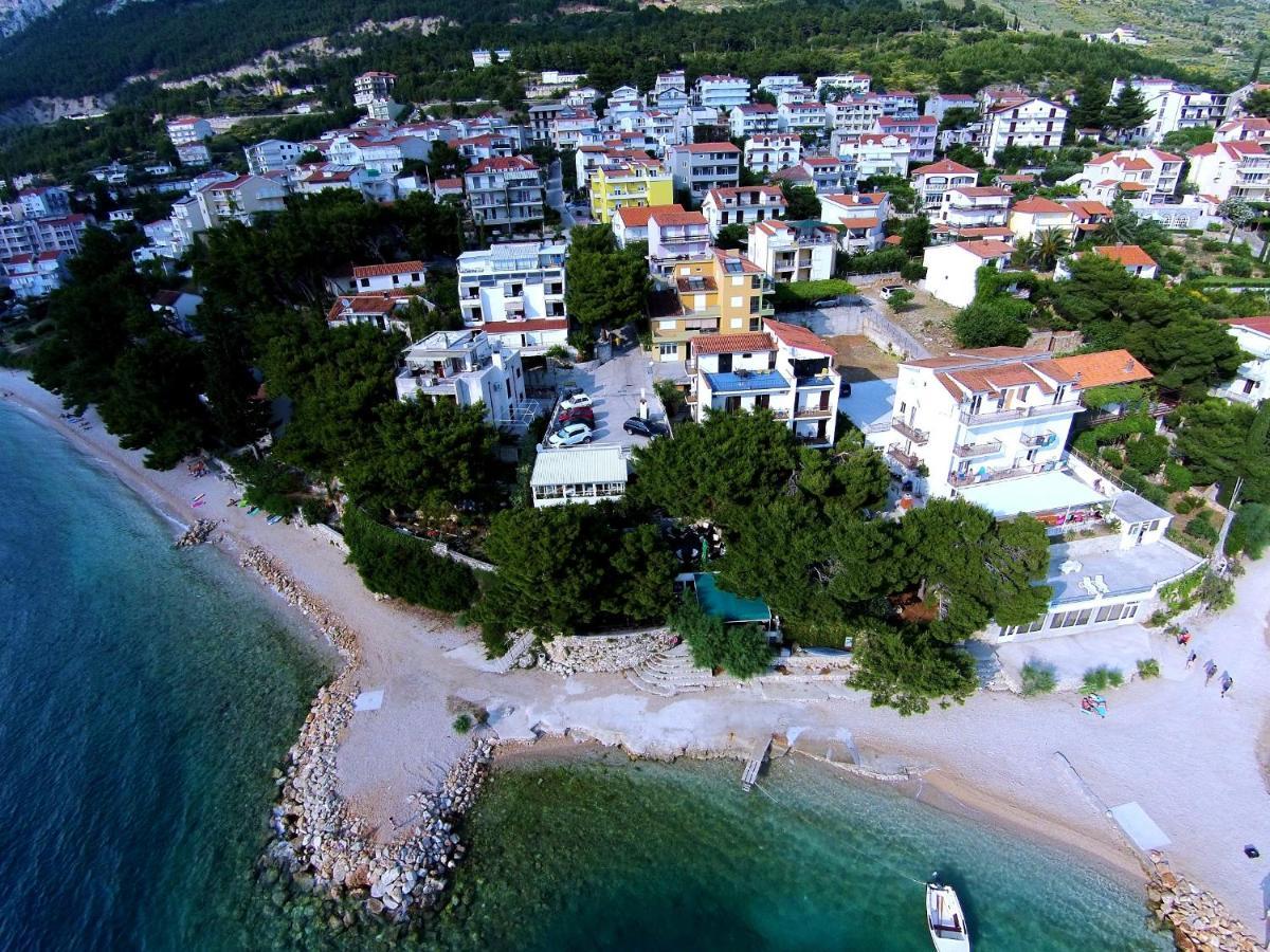 Aga Beach Suites Omis Bagian luar foto