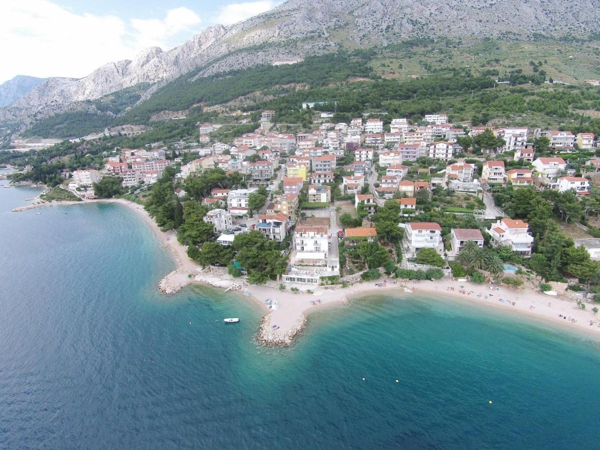 Aga Beach Suites Omis Bagian luar foto