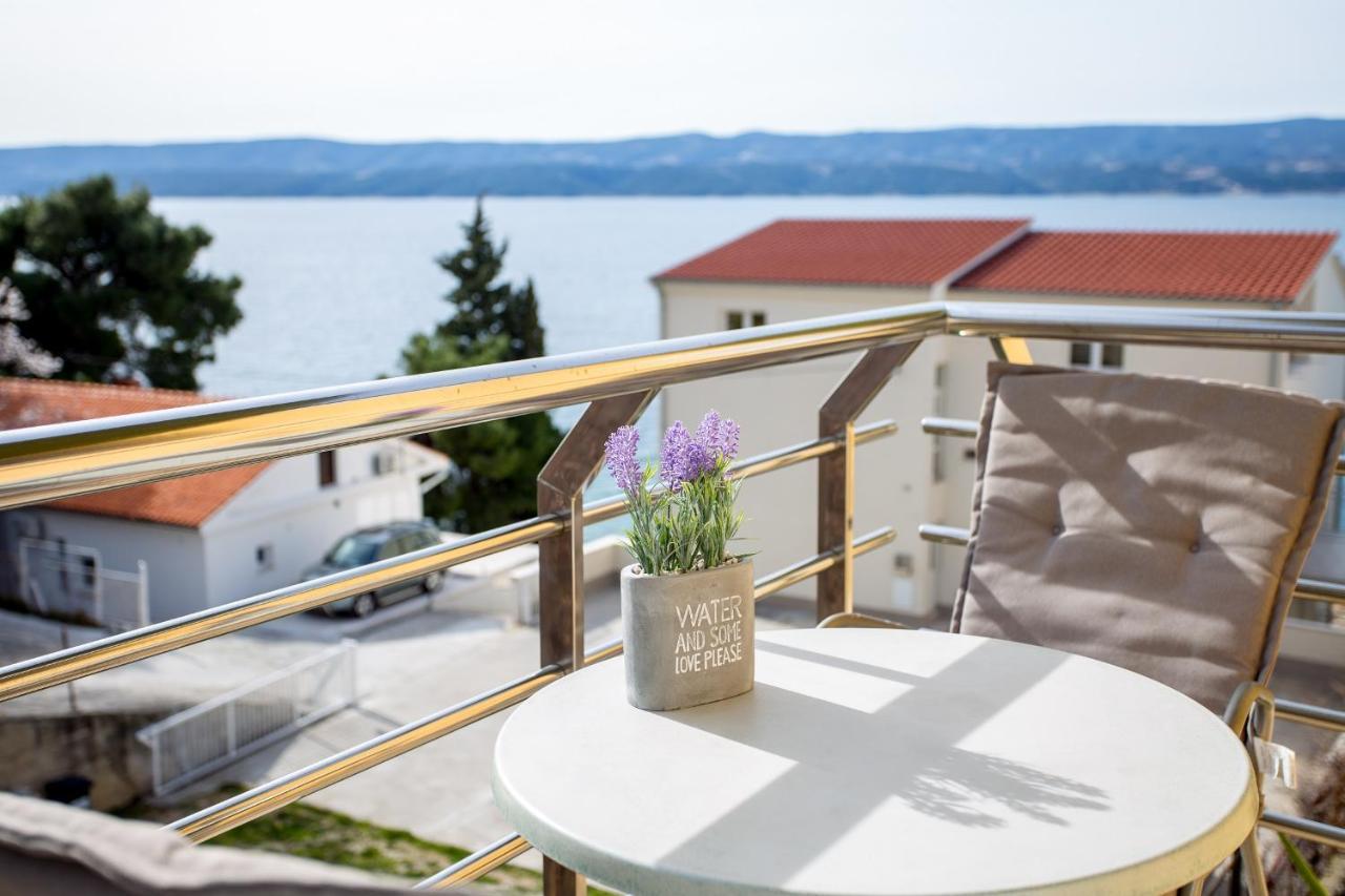 Aga Beach Suites Omis Bagian luar foto